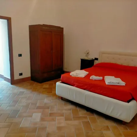 Antico Borgo La Commenda Aparthotel 3*