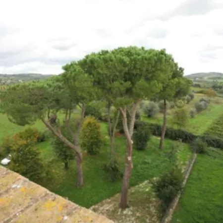 Antico Borgo La Commenda Lägenhetshotell 3*