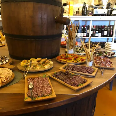 Lägenhetshotell Antico Borgo La Commenda