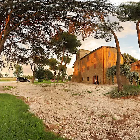 Lägenhetshotell Antico Borgo La Commenda 3*