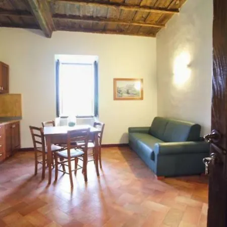 Lägenhetshotell Antico Borgo La Commenda 3*